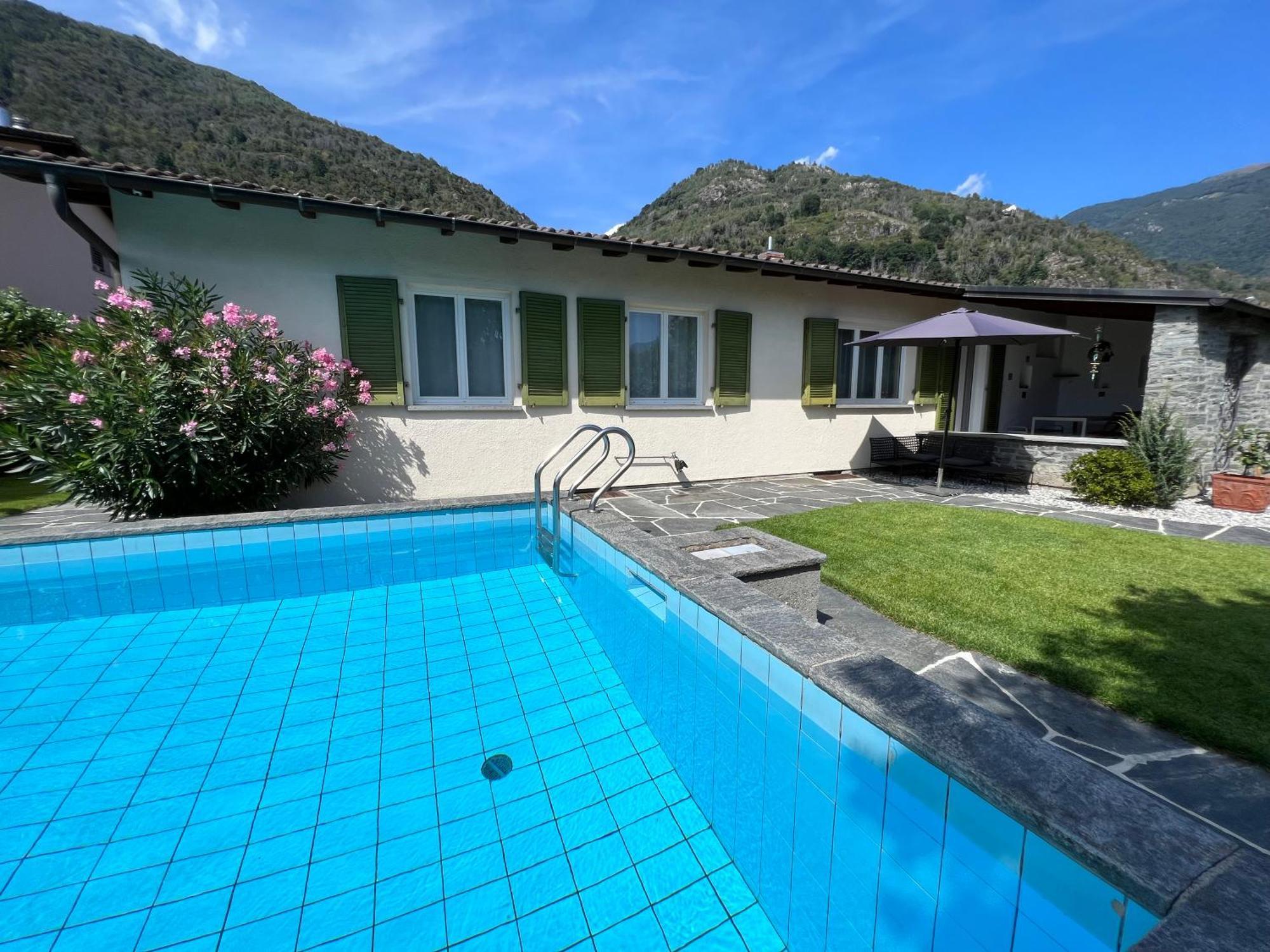 Casa Medusa - Con Piscina, A 2 Minuti Dalla Stazione