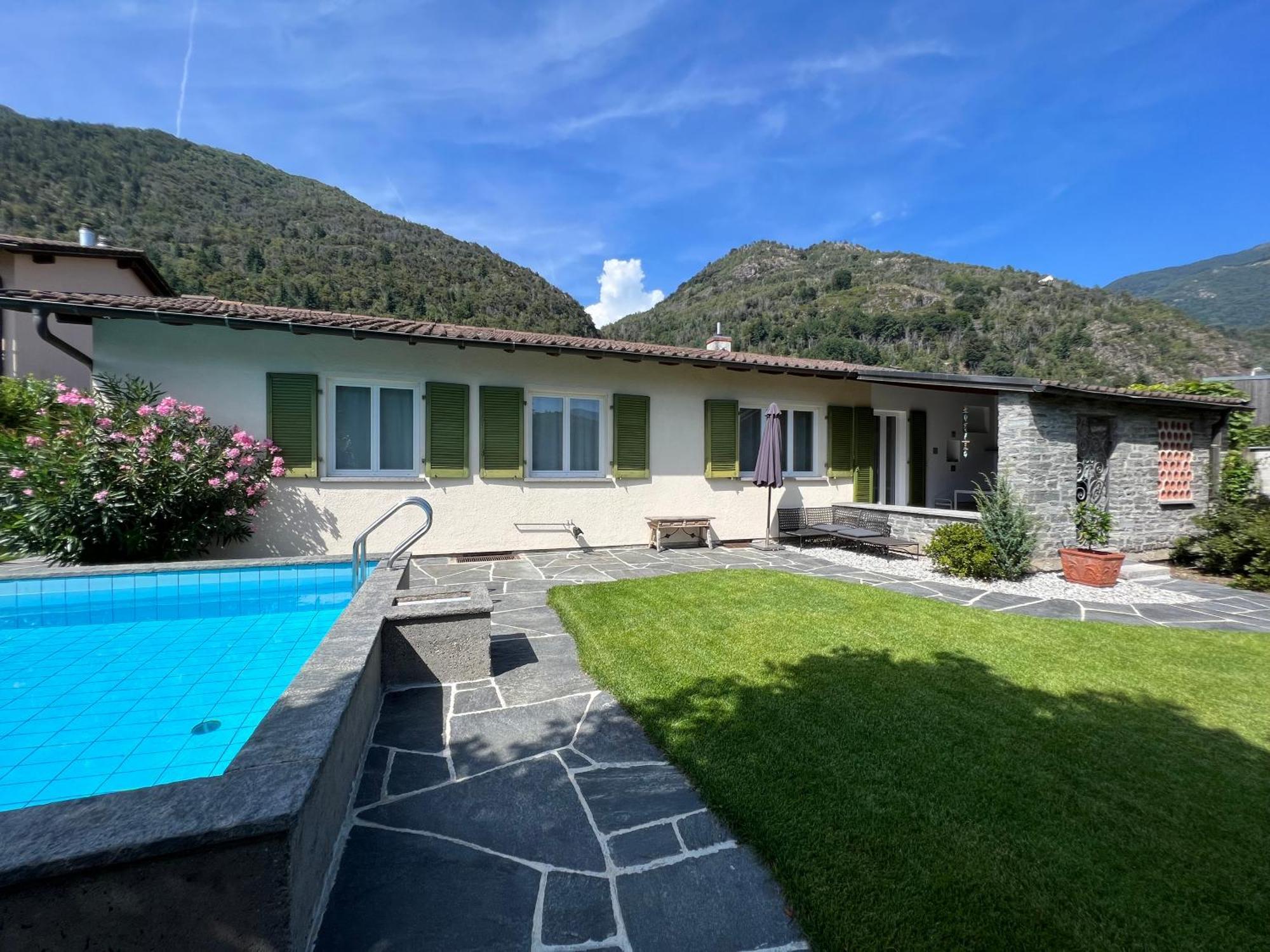 Casa Medusa - Con Piscina, A 2 Minuti Dalla Stazione